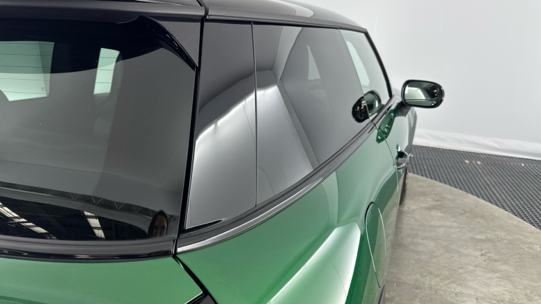 MINI Cooper 2.0 S Exclusive 3dr Auto Petrol Hatchback